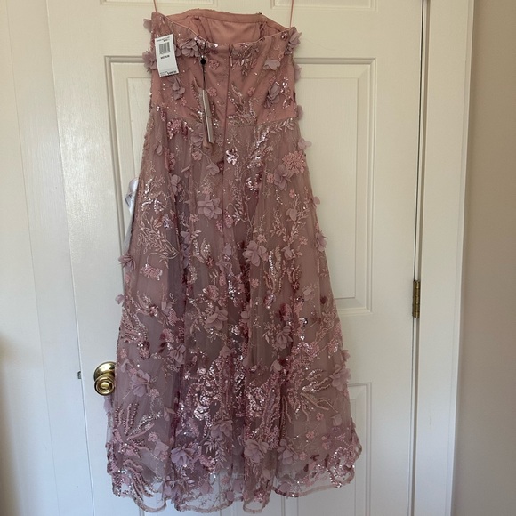 New w/tags Dress the population strapless with beading and floral appliqués. - Picture 2 of 4